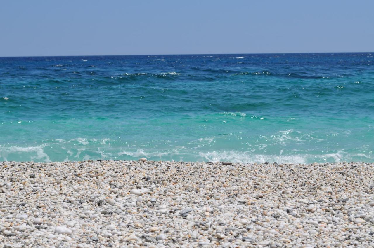 Agnanti Villa Akhladherí Buitenkant foto