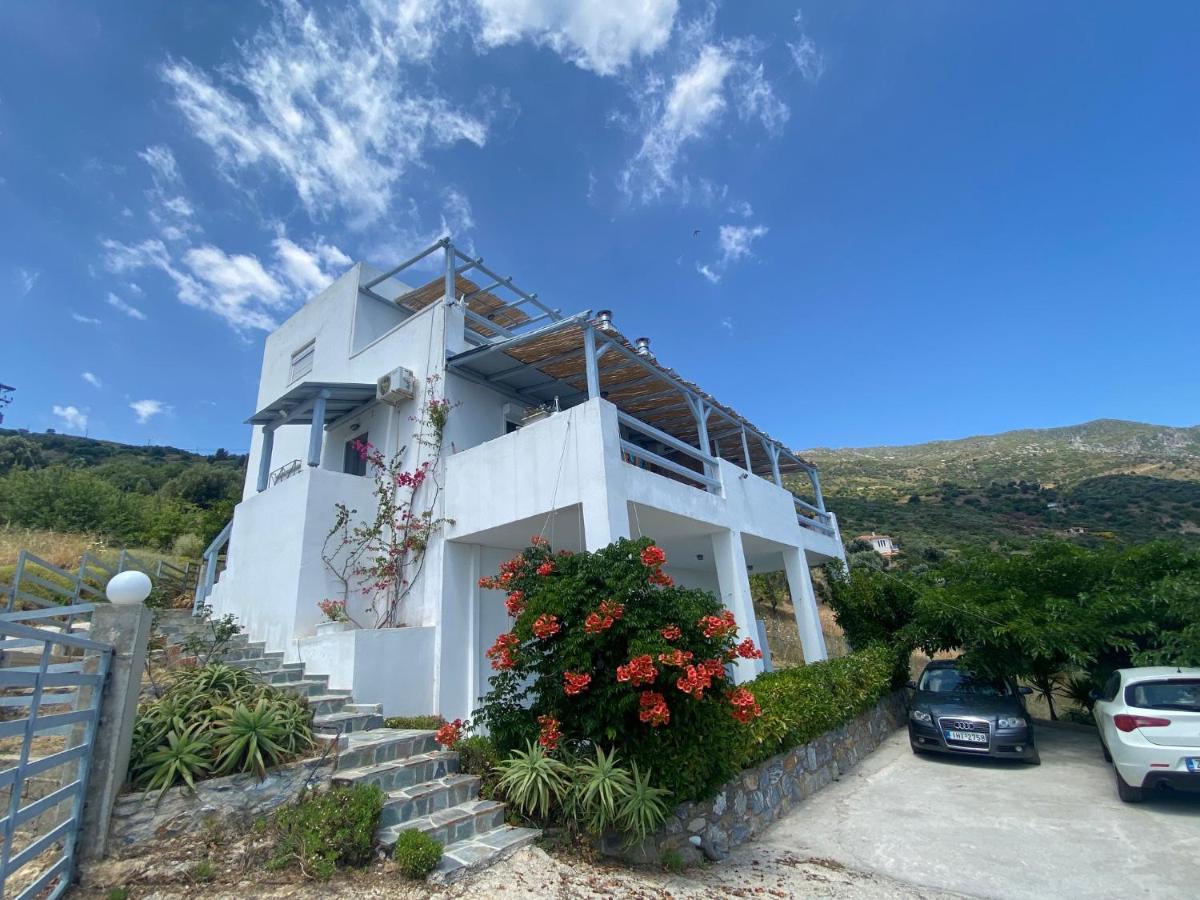 Agnanti Villa Akhladherí Buitenkant foto