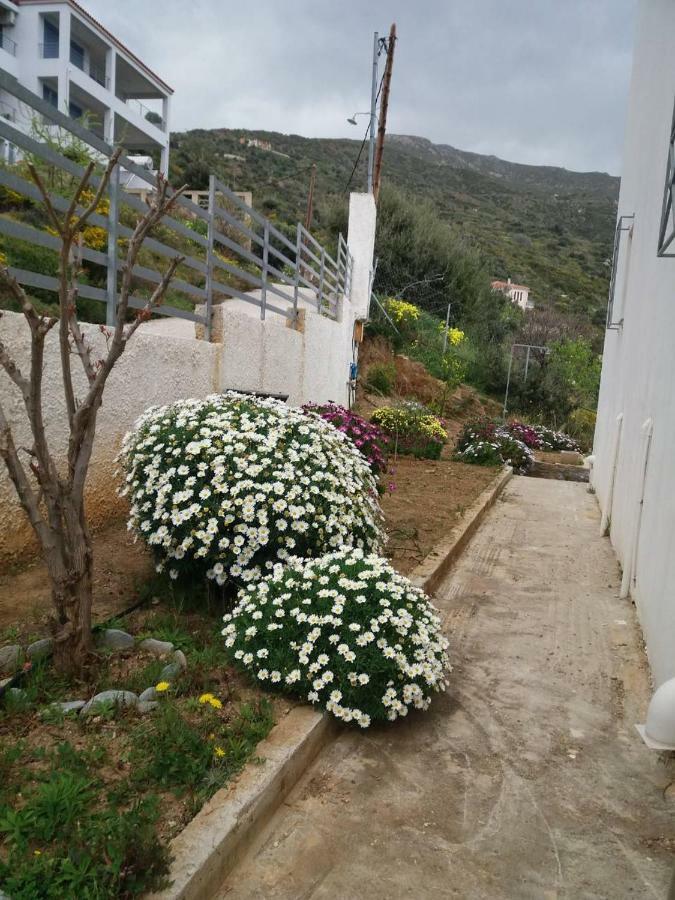 Agnanti Villa Akhladherí Buitenkant foto